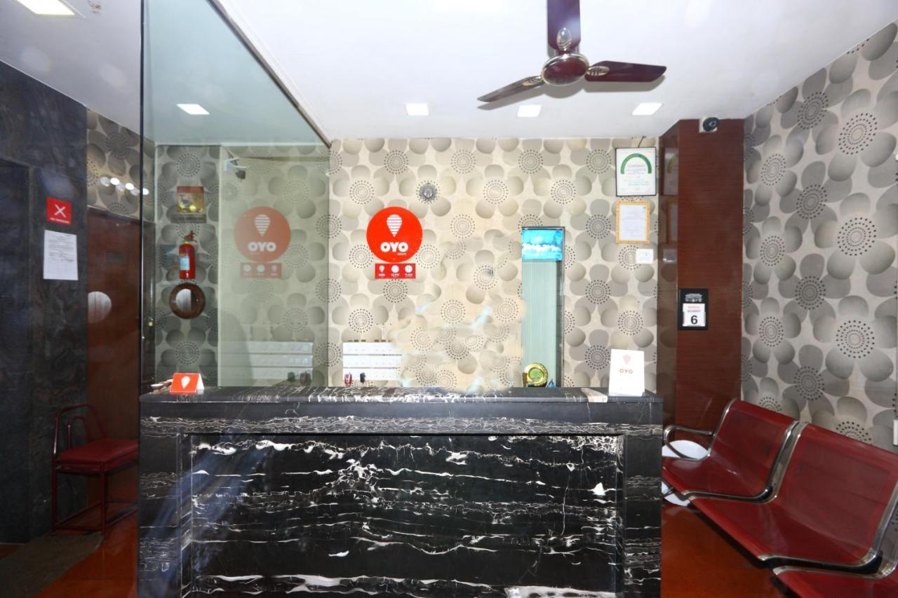 Oyo 8410 Rajeswari Tower 호텔 첸나이 외부 사진